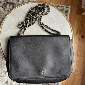 Tory Burch Black Crossbody Bag

10005634
